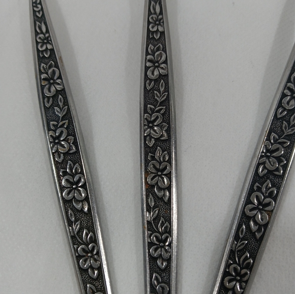 Designer Made In Japan Stainless Steel 3 Piece Serving Utensils Floral Pattern - Picture 2 of 6